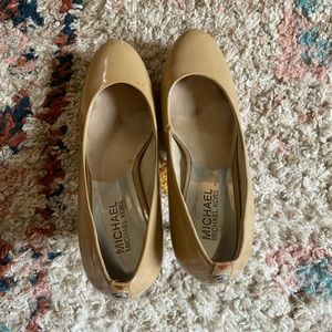nude pumps michael kors size 8